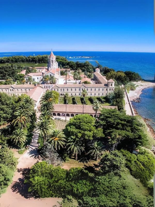 ile-saint-honorat-aerial-view